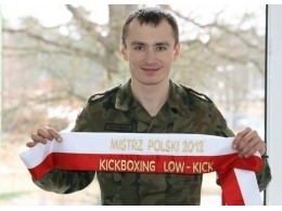Mistrzowie Polskiego Związku Kickboxingu – żołnierz zawodowy Eliasz Jankowski