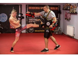 "Kluby Polskiego Związku Kickboxingu" - Akademia Sportów Walki Knockout Zielona Góra, trener Tomasz Pasek