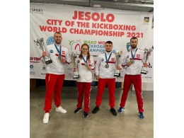 MŚ w Kickboxingu: Monika Puzio-Nieszporek, Michał Grzesiak, Rafał Gąszczak i Kacper Frątczak złotymi medalistami!